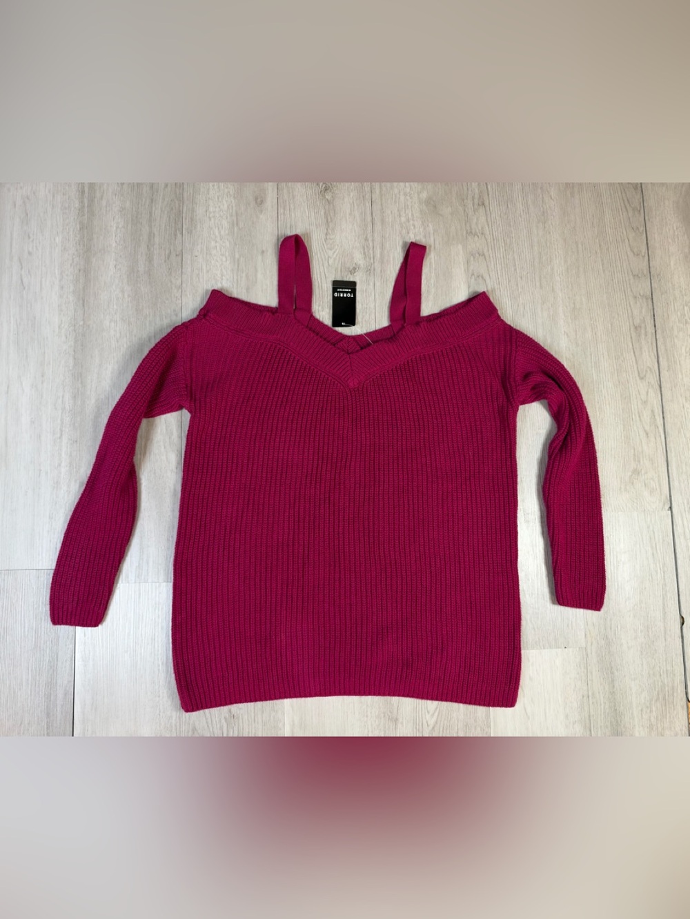 Torrid burgundy Knit Cold Shoulder V-Neck Tunic Sweater Long Sleeve 00 M NWT